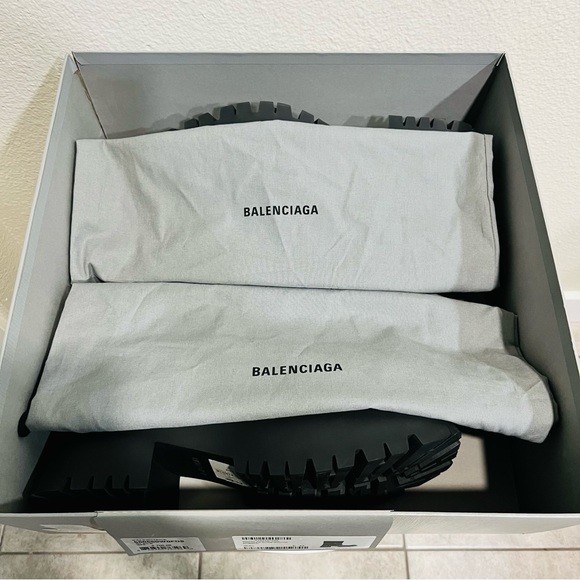 Balenciaga Men’s Trooper Rubber Boots - Picture 13 of 14